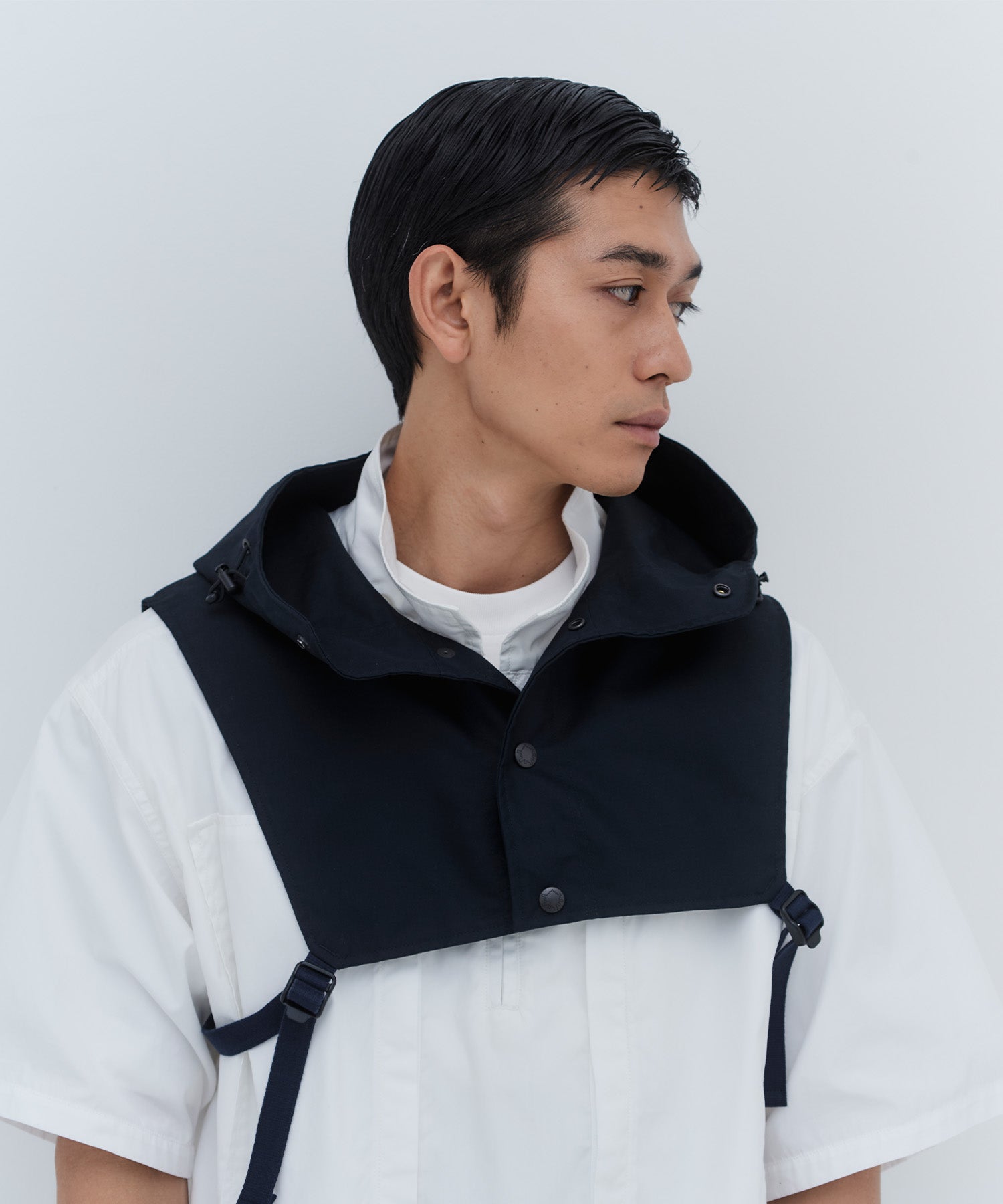 DETACHABLE HOOD