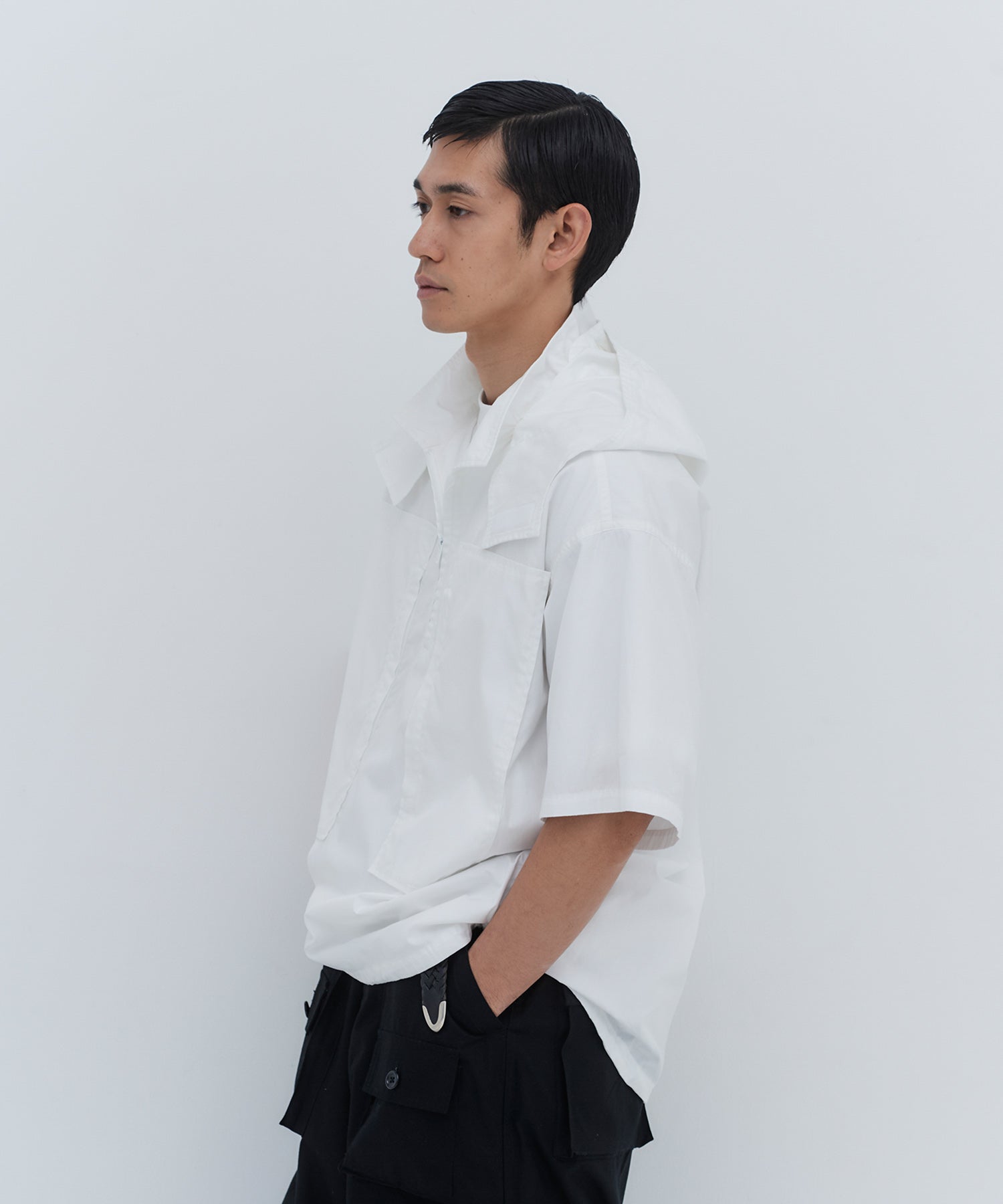 HALF ZIP HOODED SHIRT