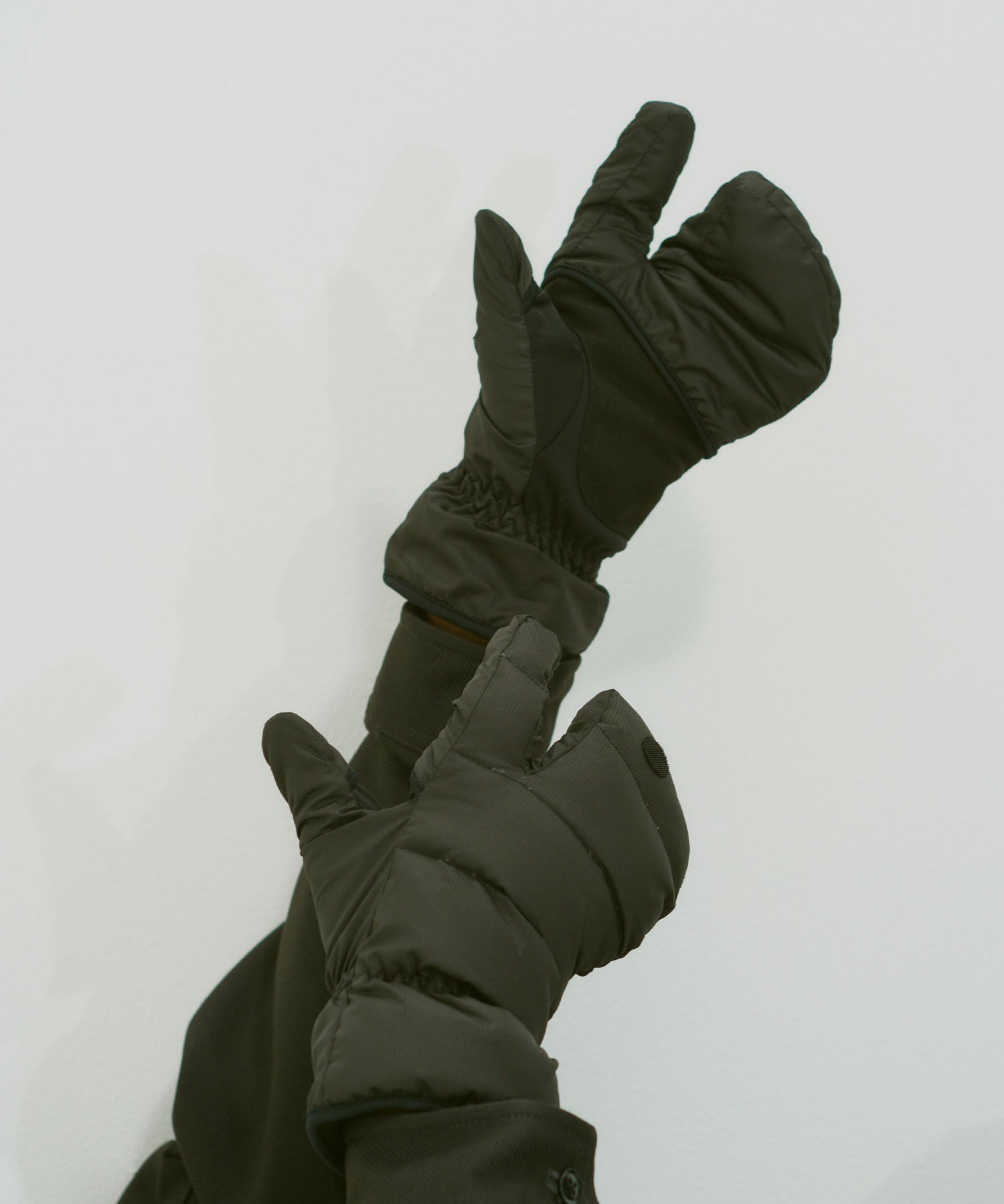 DOWN GLOVES LOBSTER MITTTENS