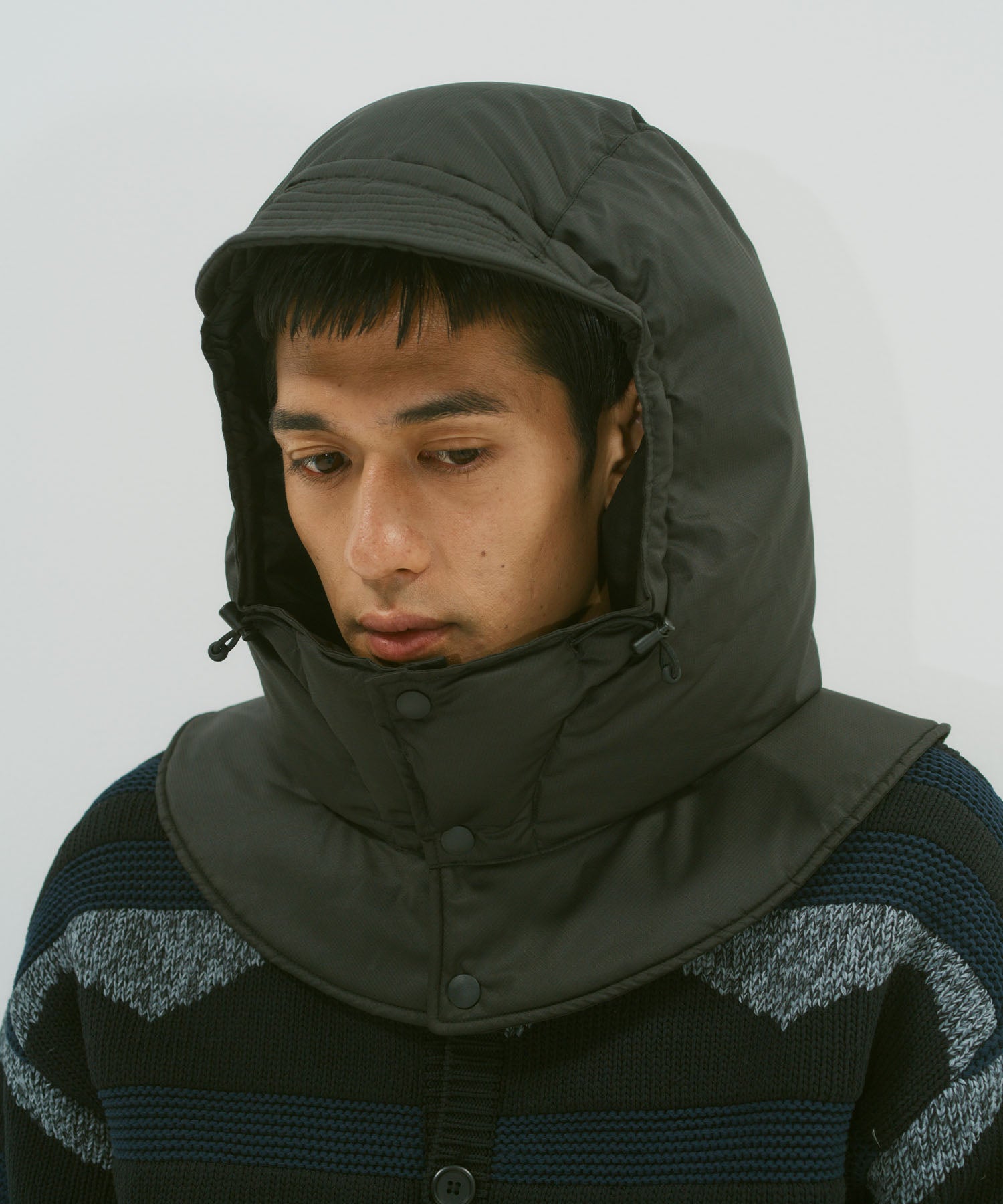 ATTACHABLE DOWN HOOD