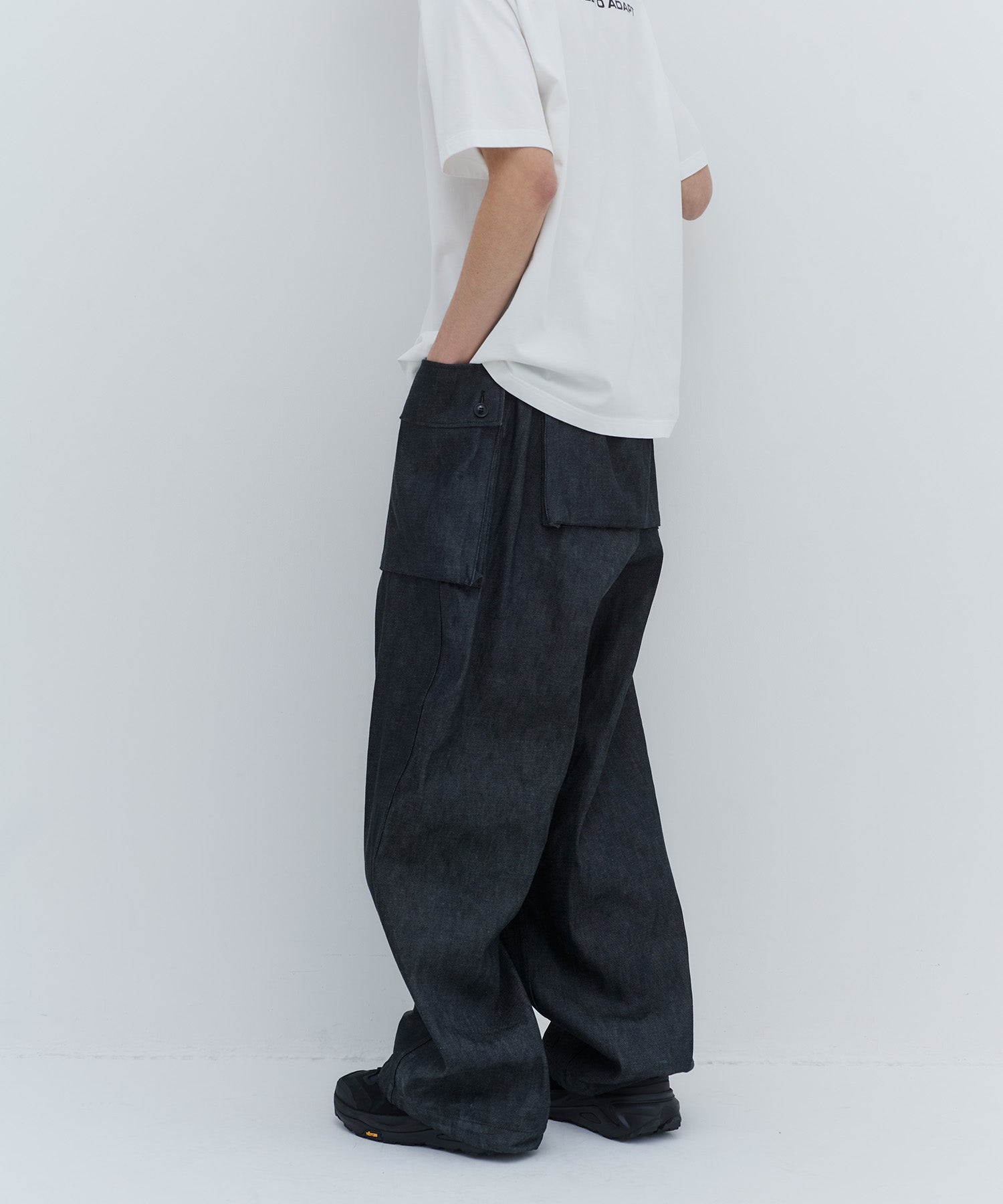 着用モデル：メンズ 185cm ／ 着用サイズ：M