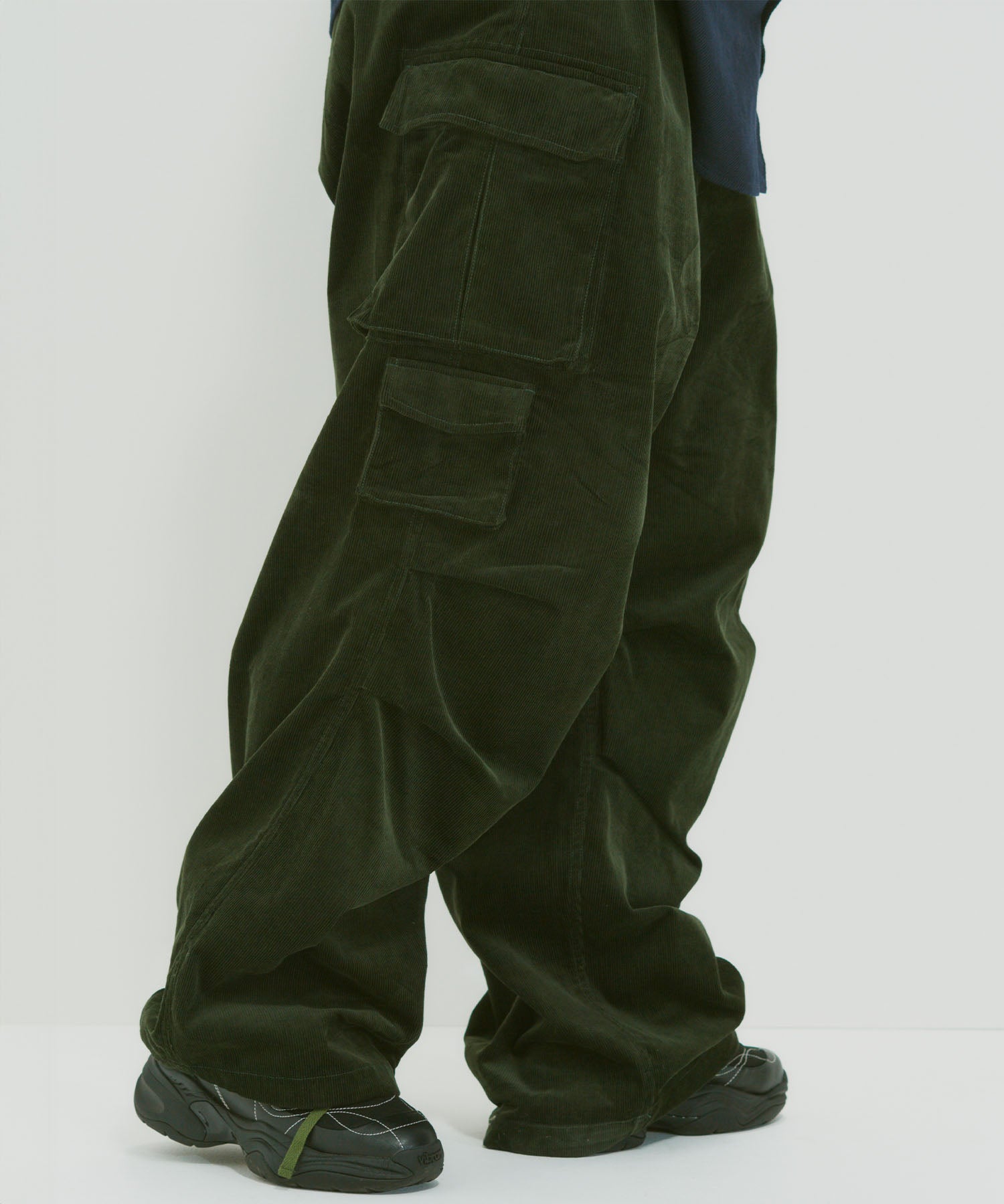 着用モデル：メンズ 182cm ／ 着用サイズ：L