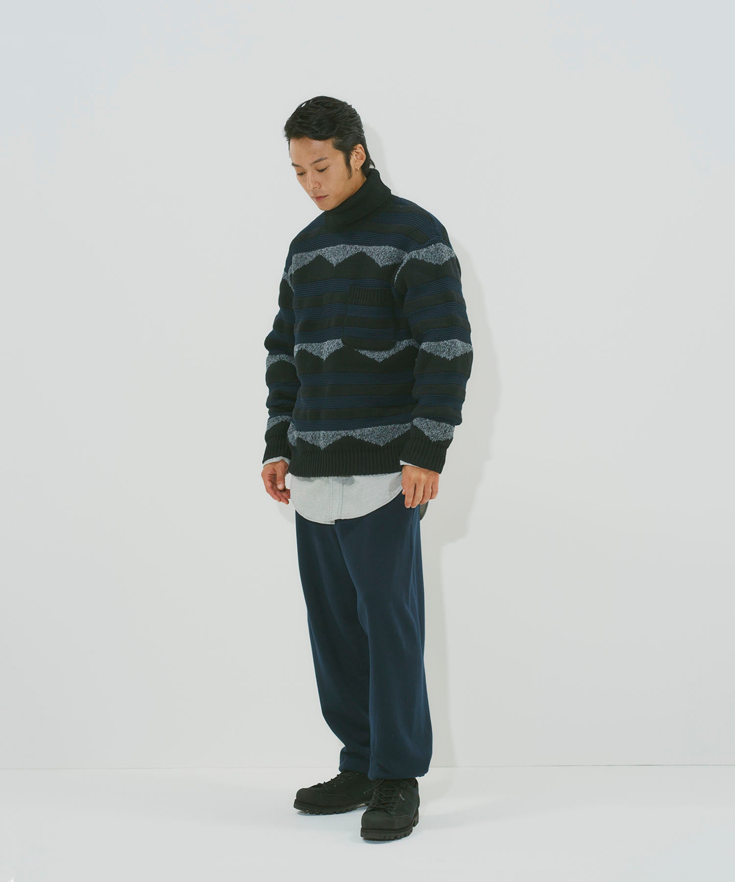 OVERSIZED TURTLENECK SWEATER