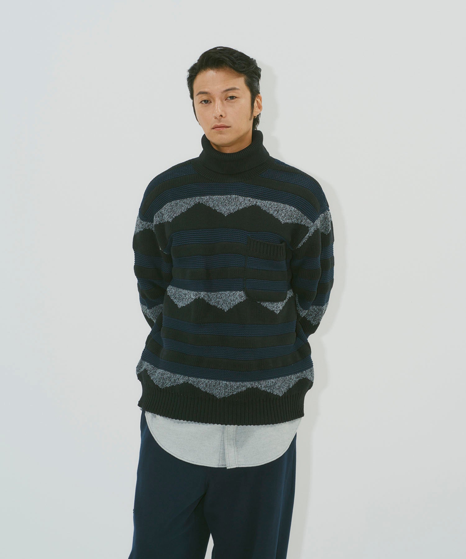 OVERSIZED TURTLENECK SWEATER