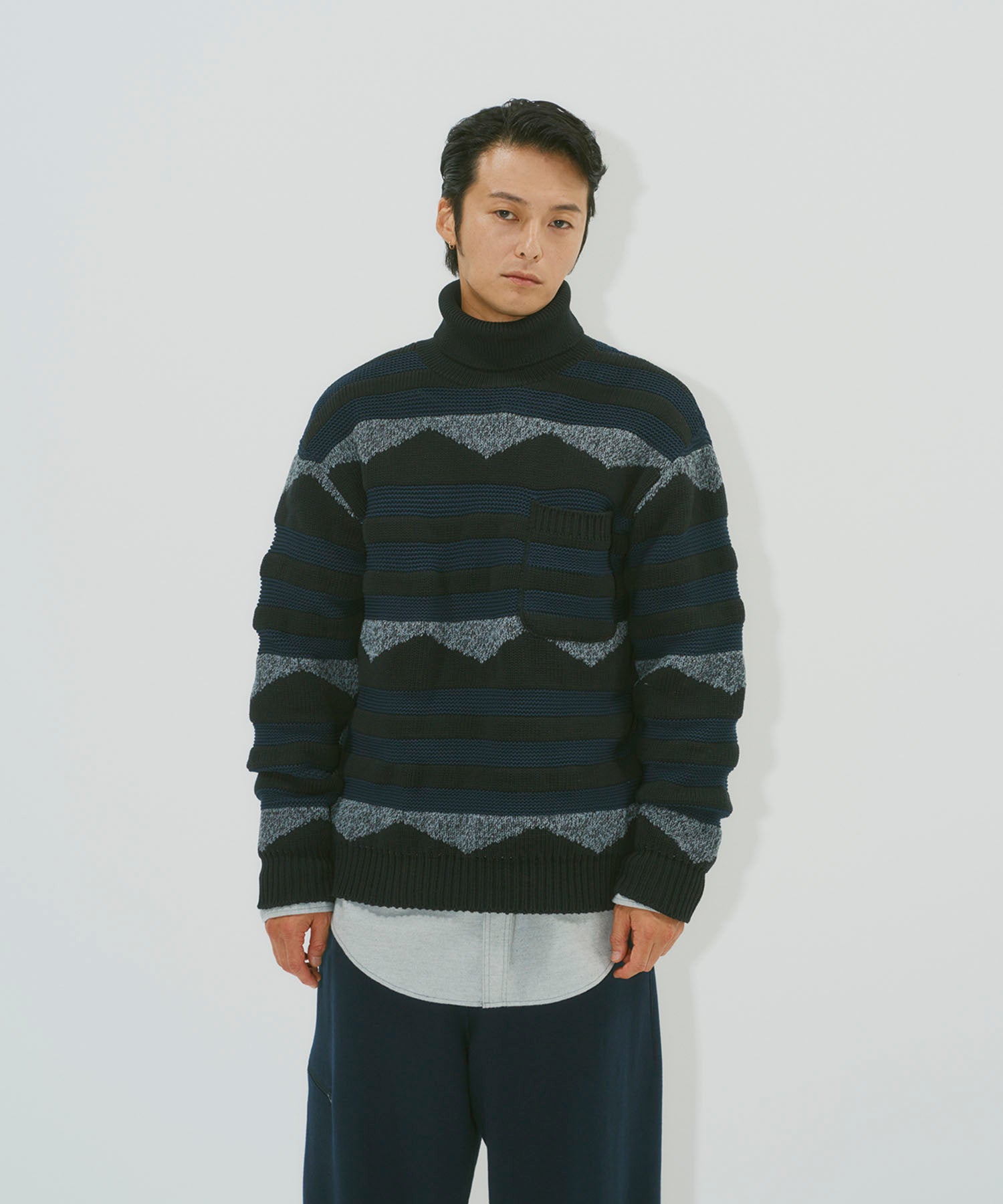 OVERSIZED TURTLENECK SWEATER