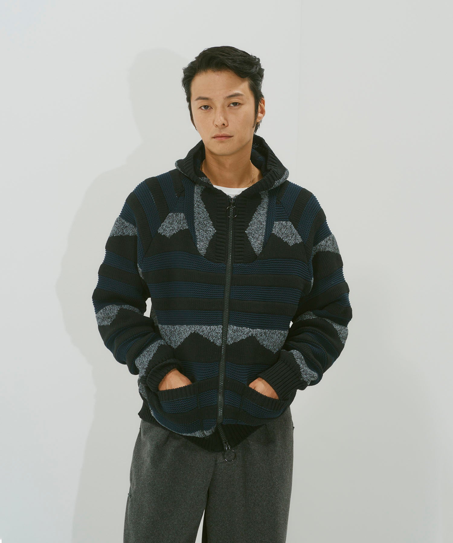 OVERSIZED SWEATER