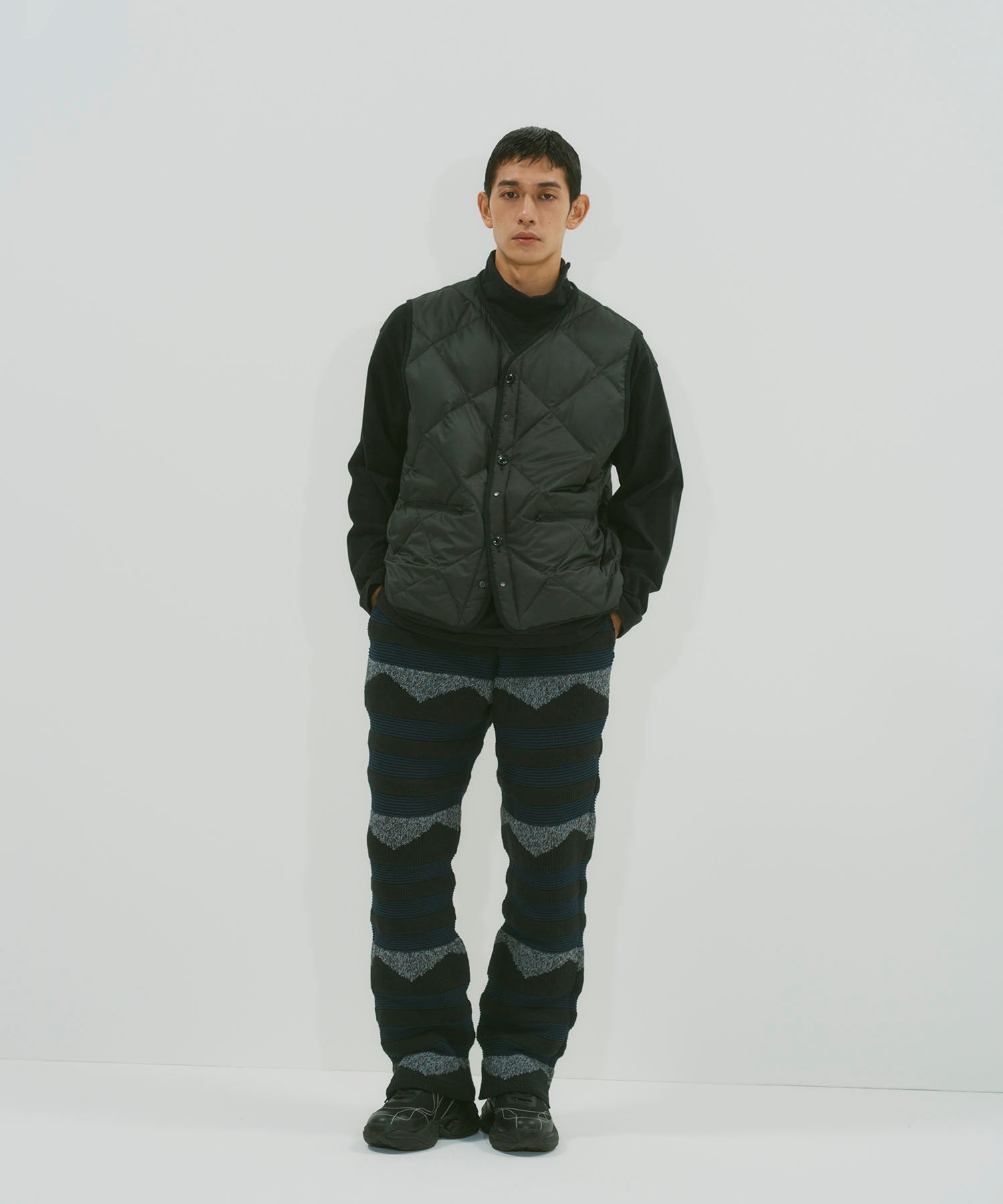 LINER DOWN VEST