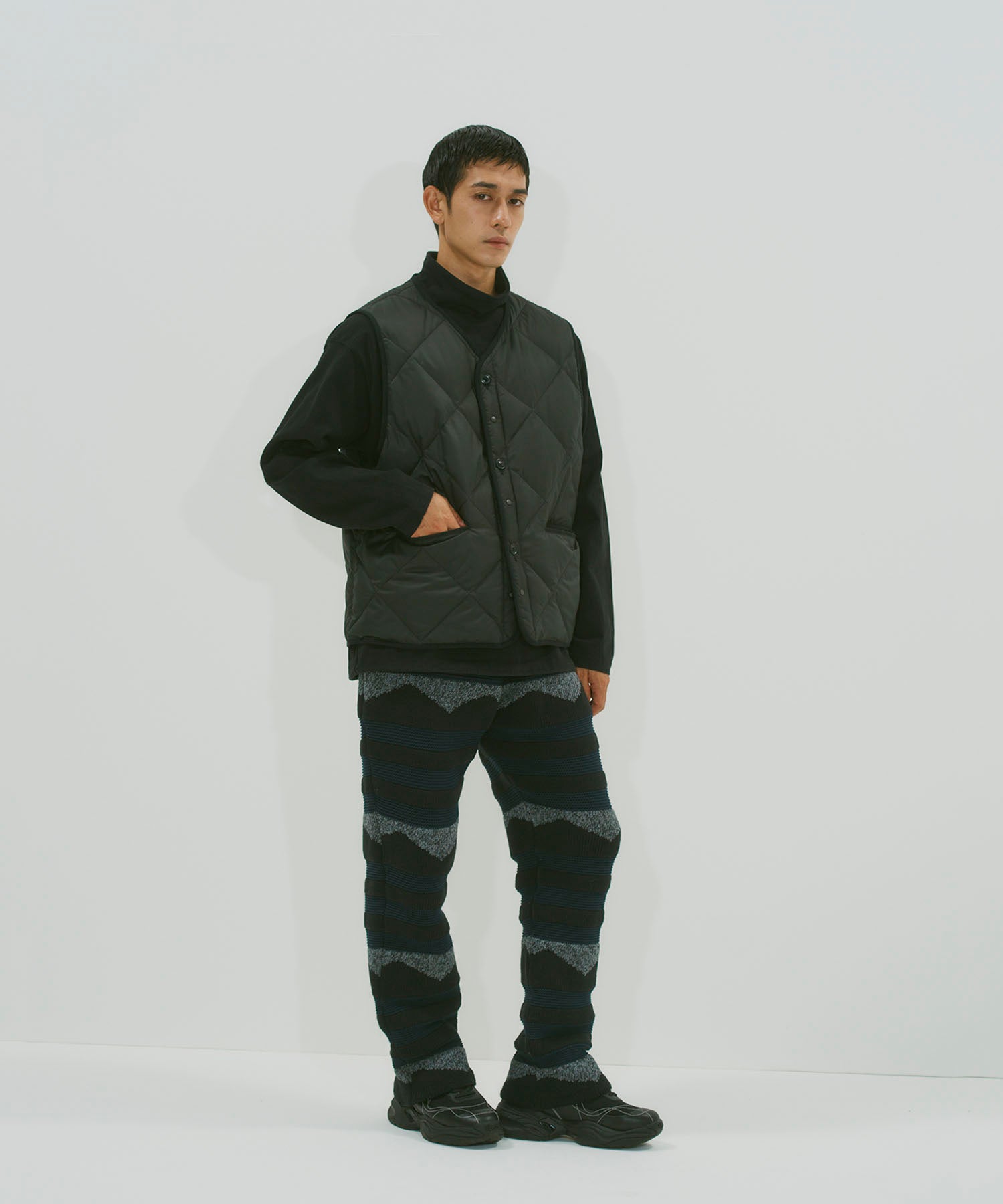 LINER DOWN VEST