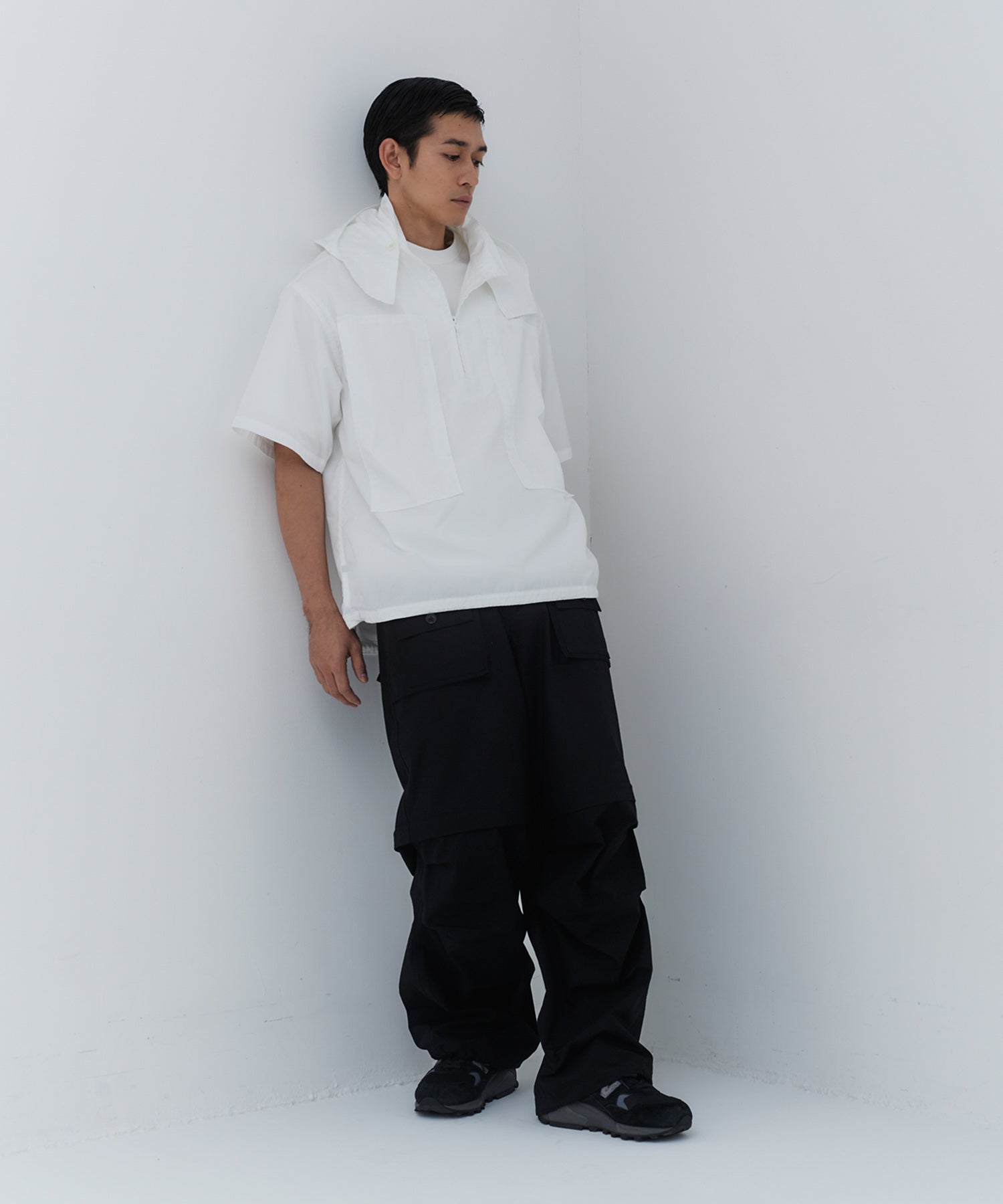 HALF ZIP HOODED SHIRT