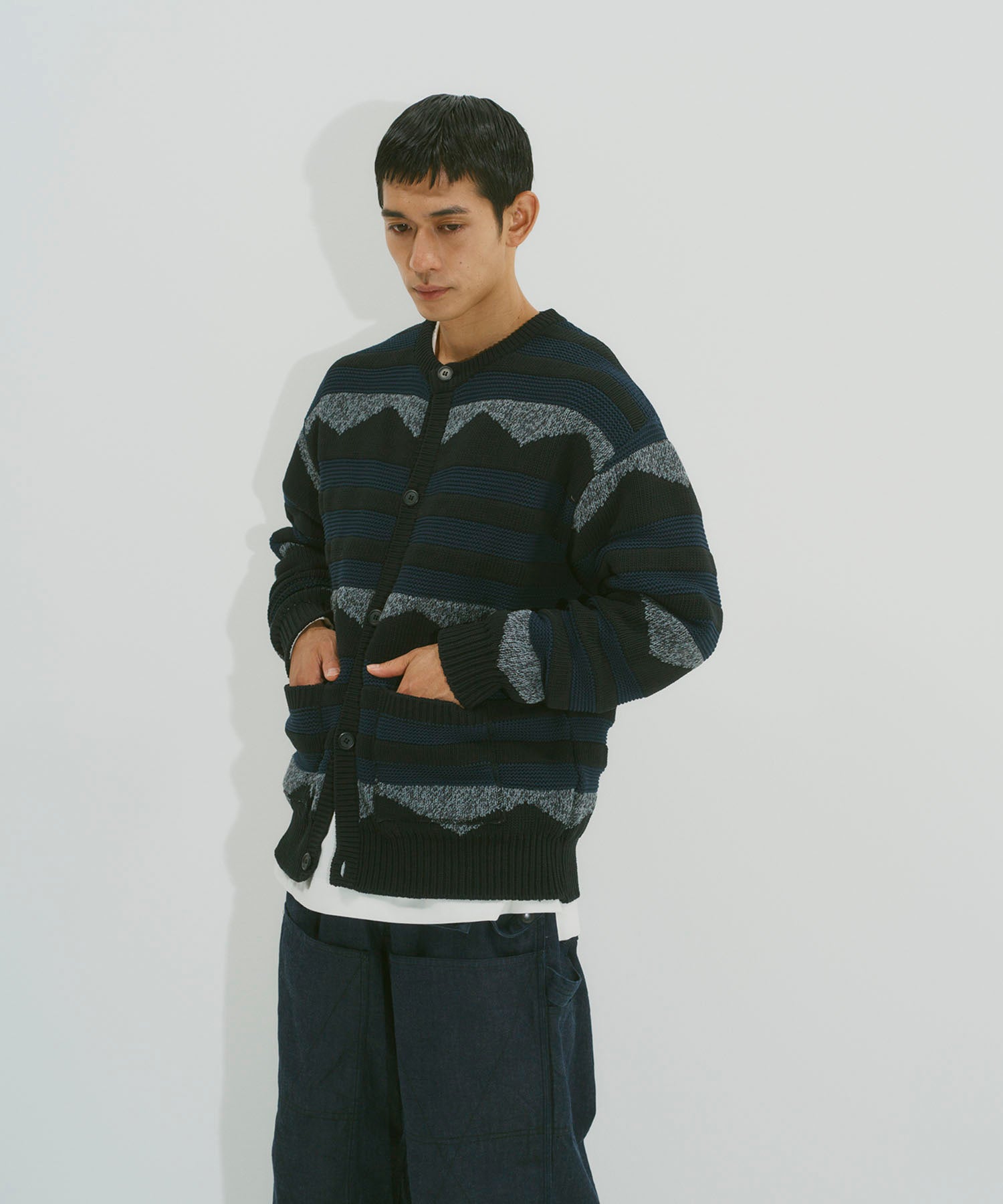OVERSIZED CREWNECK CARDIGAN