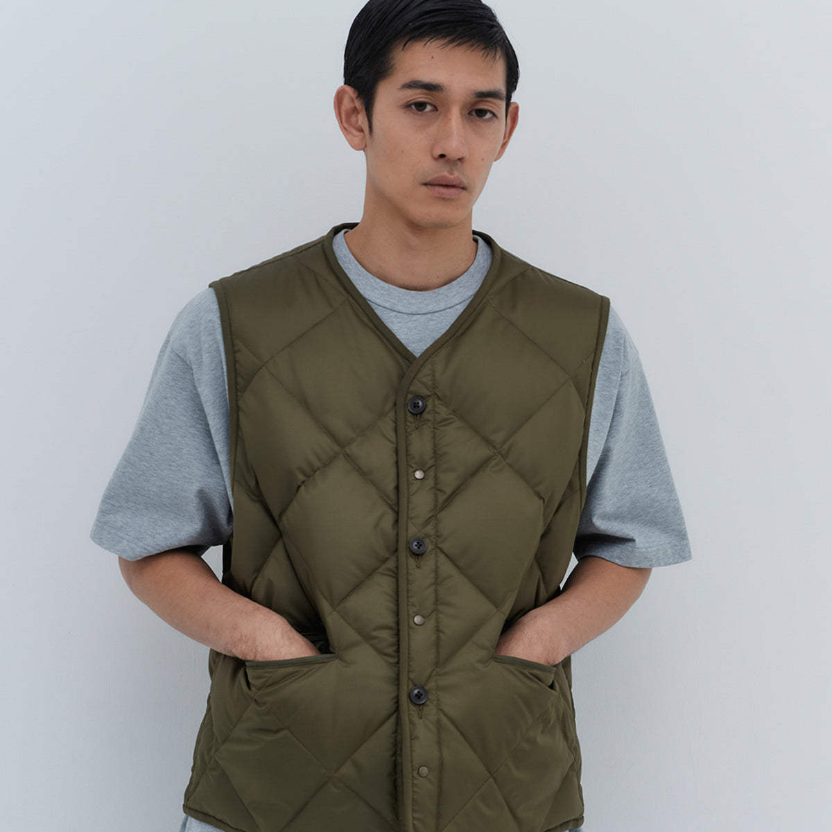 ジャケット・アウター MODMNT LINER DOWN VEST OLIVE LINER DOWN VEST