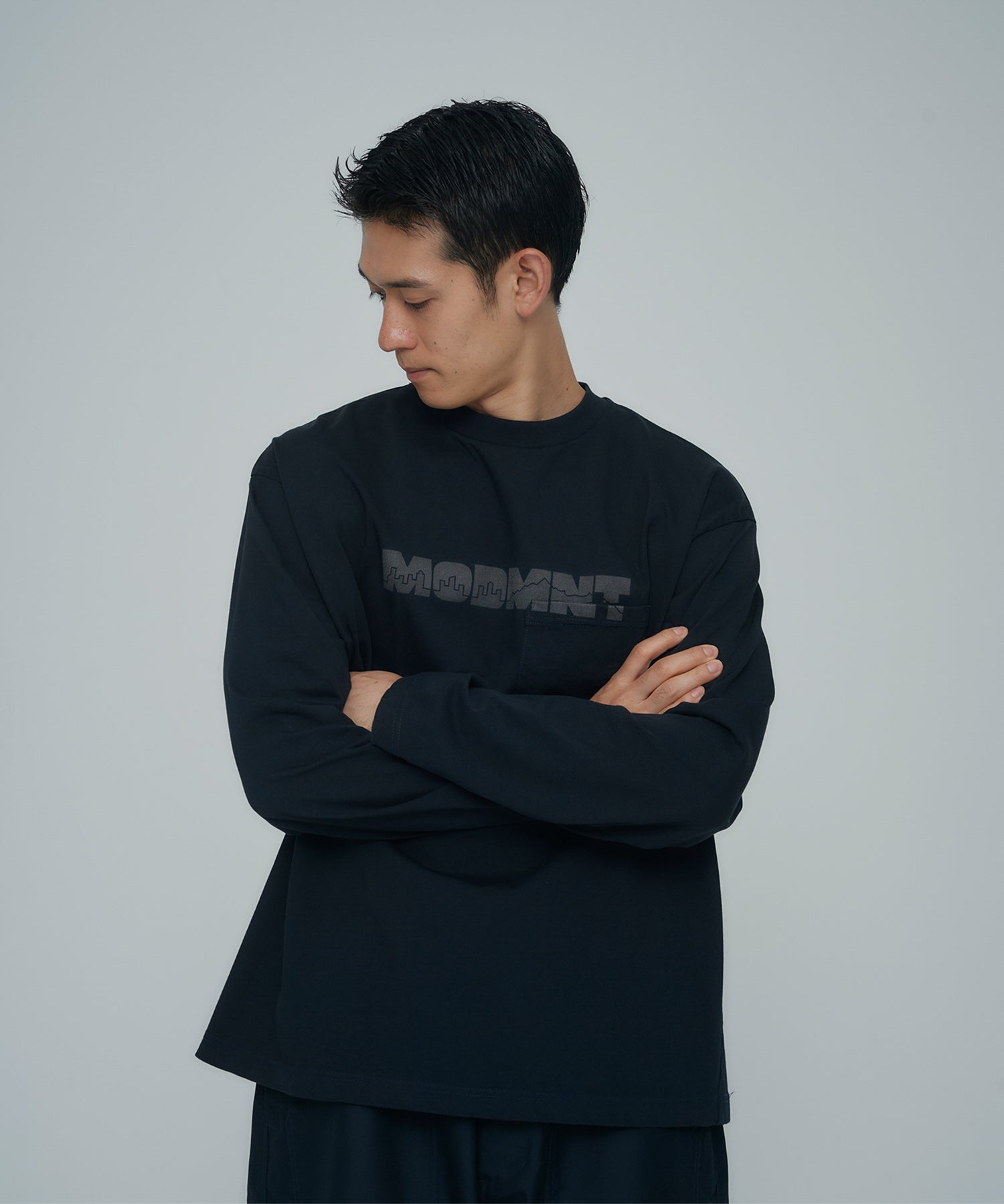 MODMNT LOGO L/S TEE