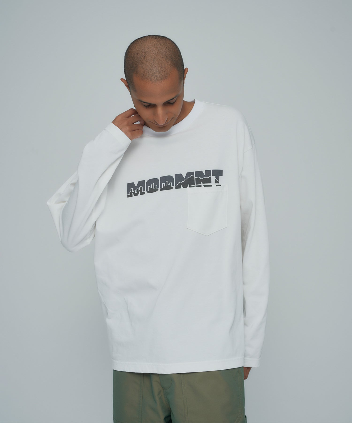 MODMNT LOGO L/S TEE